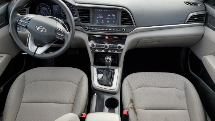 Hyundai Elantra SEL 2020