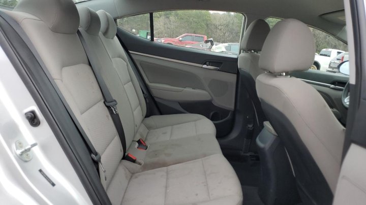 Hyundai Elantra SEL 2020