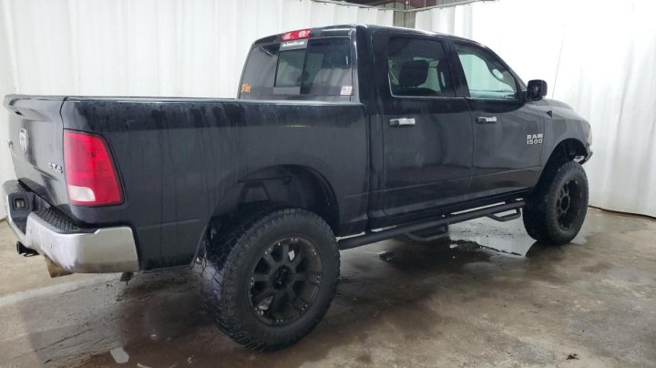 RAM 1500 SLT 2017