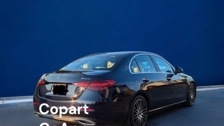 Mercedes-Benz C 300 4MATIC 2022
