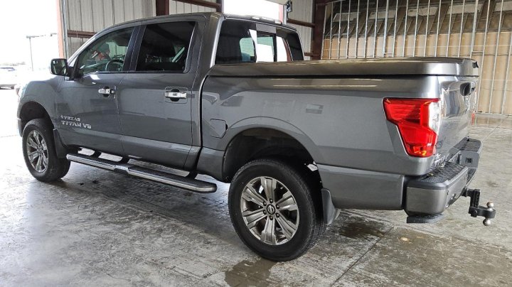 NISSAN Titan SV 2018