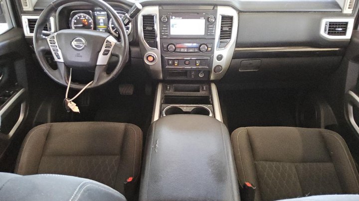 NISSAN Titan SV 2018