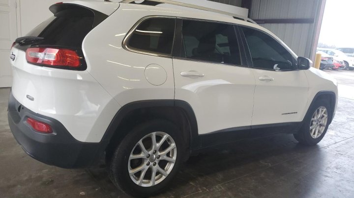 JEEP Cherokee LATITUDE 2016