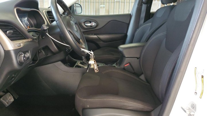 JEEP Cherokee LATITUDE 2016
