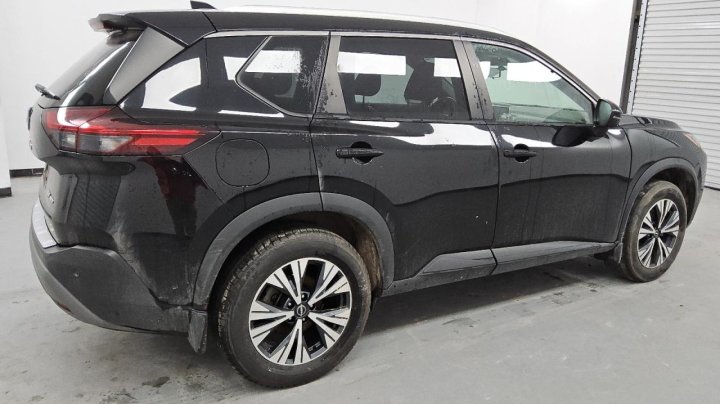 Nissan ROGUE SV 2022