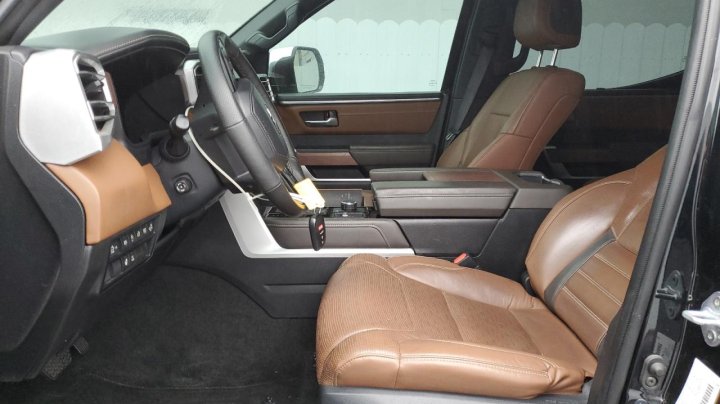 Toyota TUNDRA CREWMAX PLATINUM 2023