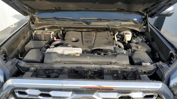 Toyota TUNDRA CREWMAX PLATINUM 2023