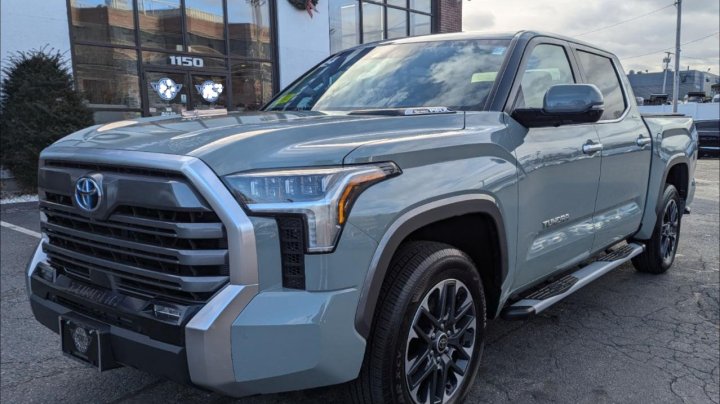 Toyota TUNDRA CREWMAX LIMITED 2024
