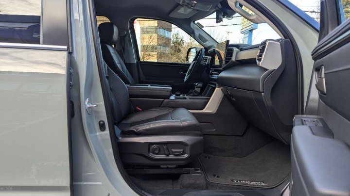Toyota TUNDRA CREWMAX LIMITED 2024