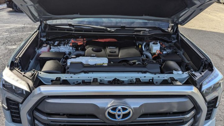 Toyota TUNDRA CREWMAX LIMITED 2024