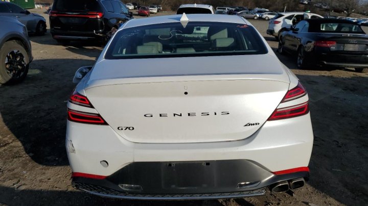 Genesis G70 BASE 2023