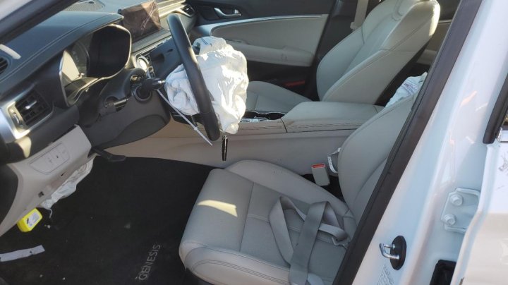 Genesis G70 BASE 2023