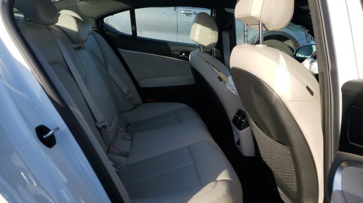 Genesis G70 BASE 2023