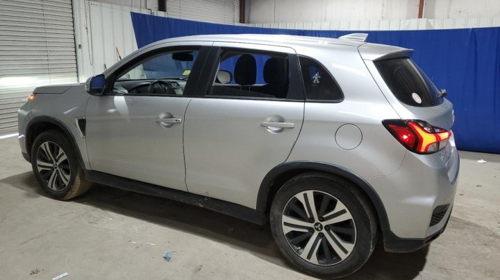 Mitsubishi Outlander SE 2021