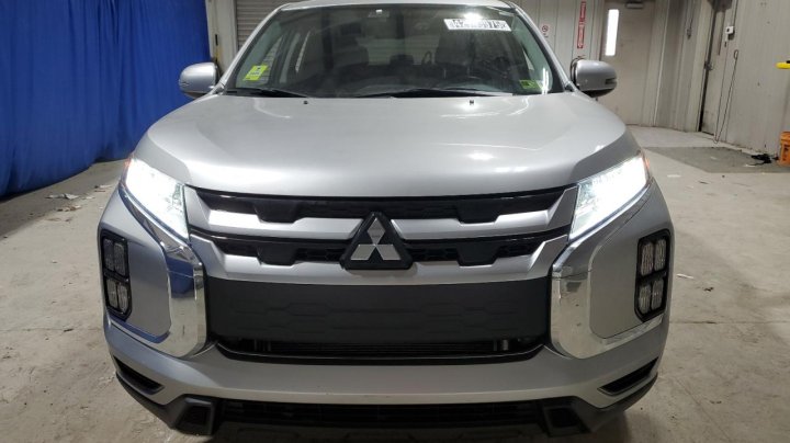 Mitsubishi Outlander SE 2021