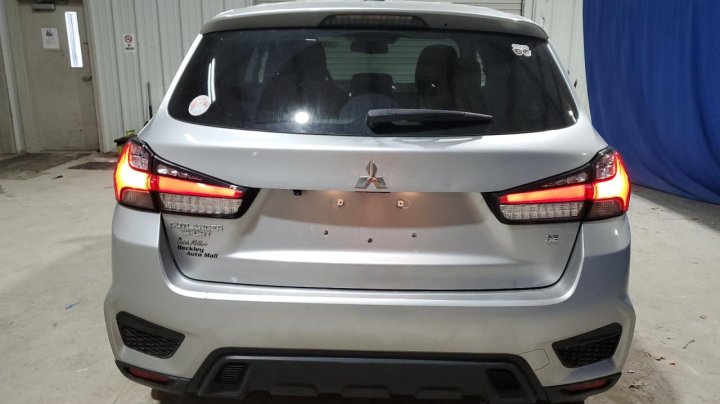 Mitsubishi Outlander SE 2021