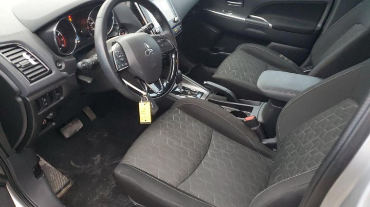 Mitsubishi Outlander SE 2021