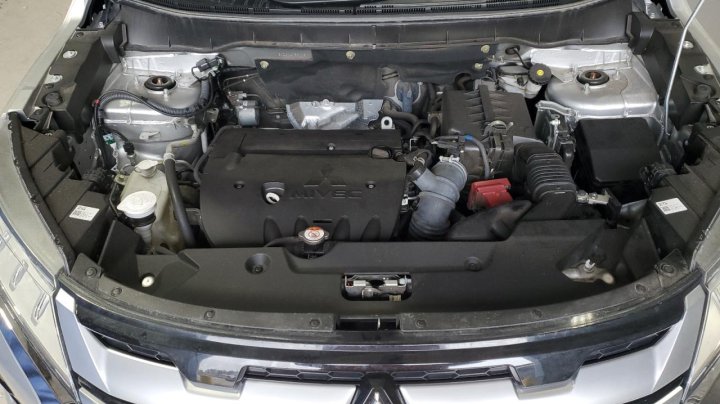 Mitsubishi Outlander SE 2021