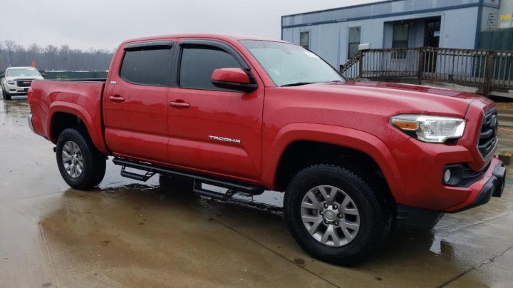 Toyota TACOMA DOUBLE CAB 2019