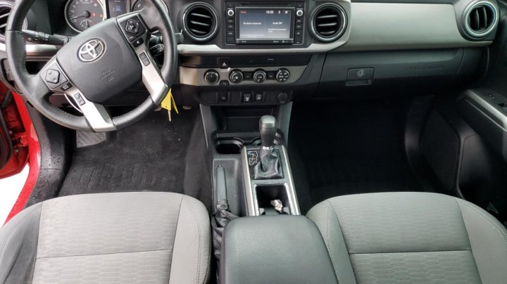 Toyota TACOMA DOUBLE CAB 2019