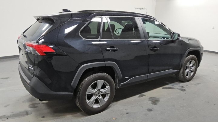 Toyota RAV4 XLE 2022