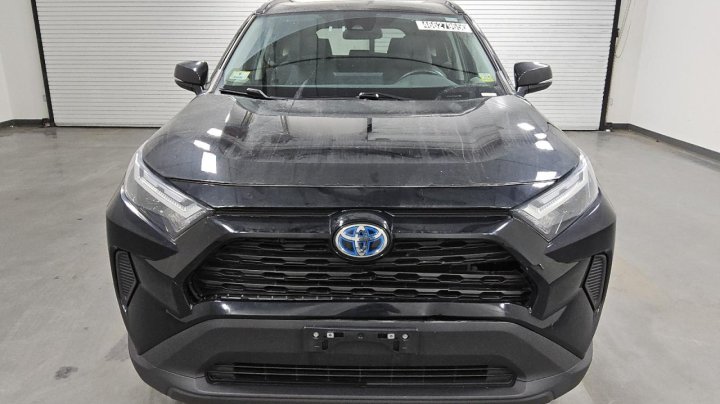 Toyota RAV4 XLE 2022