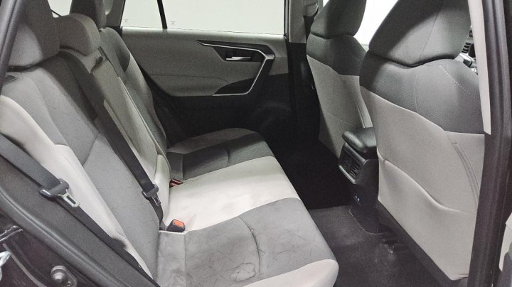 Toyota RAV4 XLE 2022