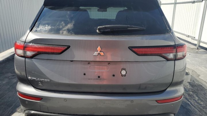 Mitsubishi Outlander SE 2022