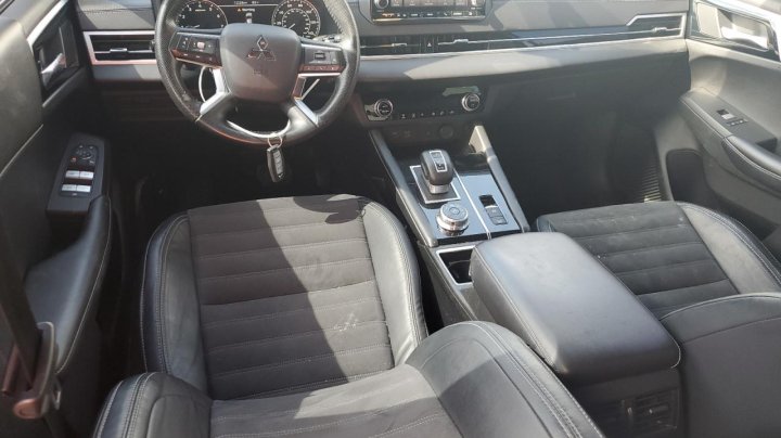 Mitsubishi Outlander SE 2022