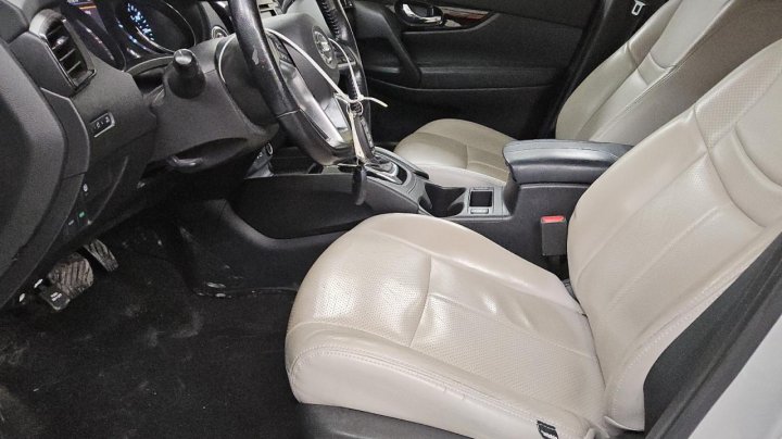 Nissan Rogue Sport SV 2021