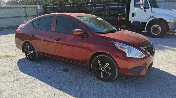 Nissan Versa S 2019