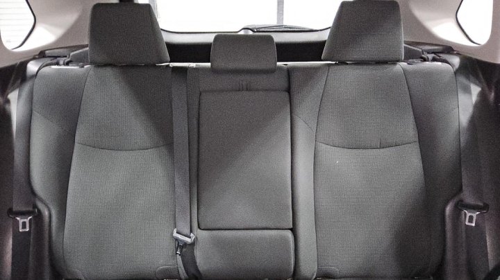 Toyota RAV4 LE 2021