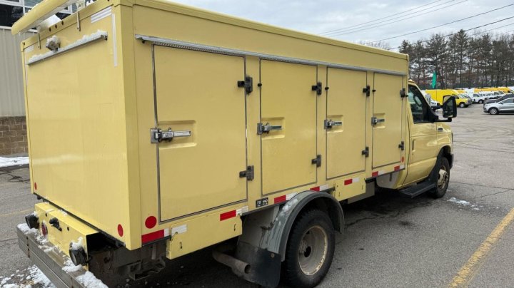 Ford ECONOLINE E450 SUPER DUTY CUTAWAY VAN 2019