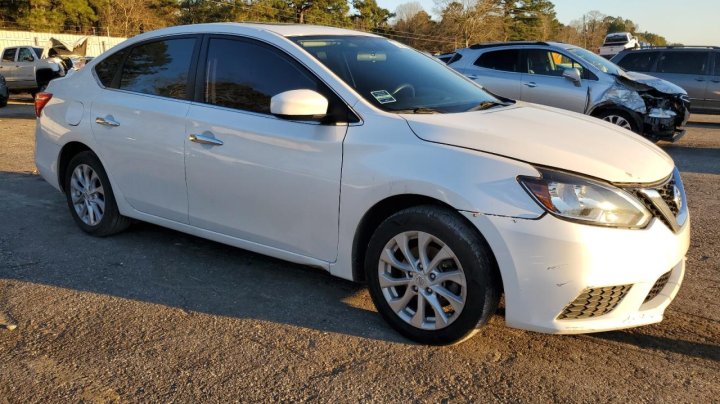 Nissan Sentra S 2017