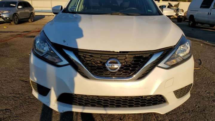 Nissan Sentra S 2017