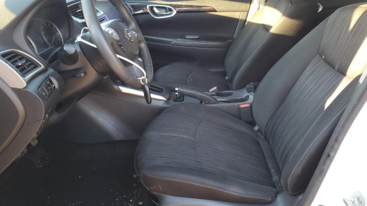 Nissan Sentra S 2017