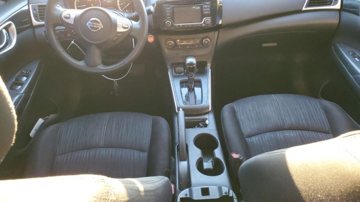 Nissan Sentra S 2017