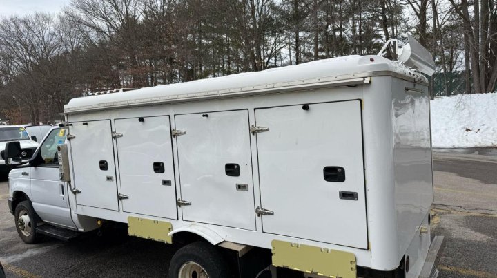 Ford ECONOLINE E450 SUPER DUTY CUTAWAY VAN 2018