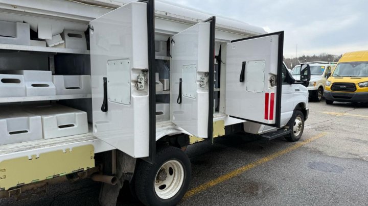 Ford ECONOLINE E450 SUPER DUTY CUTAWAY VAN 2018