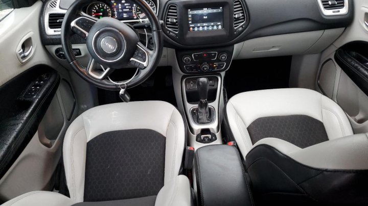 JEEP COMPASS LATITUDE 2019
