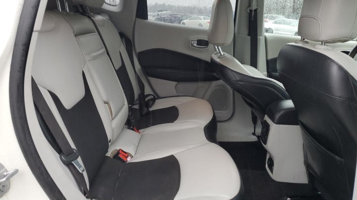 JEEP COMPASS LATITUDE 2019
