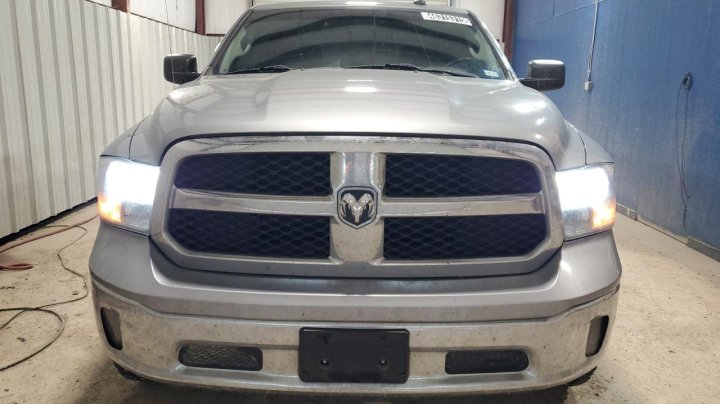 RAM 1500 CLASSIC TRADESMAN 2021