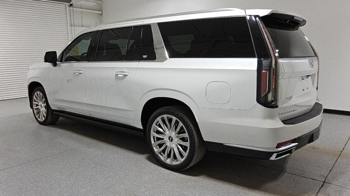 Cadillac Escalade ESV PREMIUM LUXURY 2024