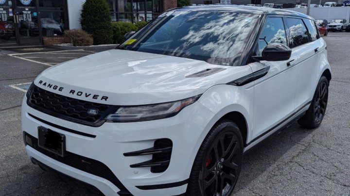 Land Rover Range Rover R-DYNAMIC SE 2023