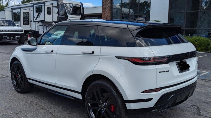 Land Rover Range Rover R-DYNAMIC SE 2023