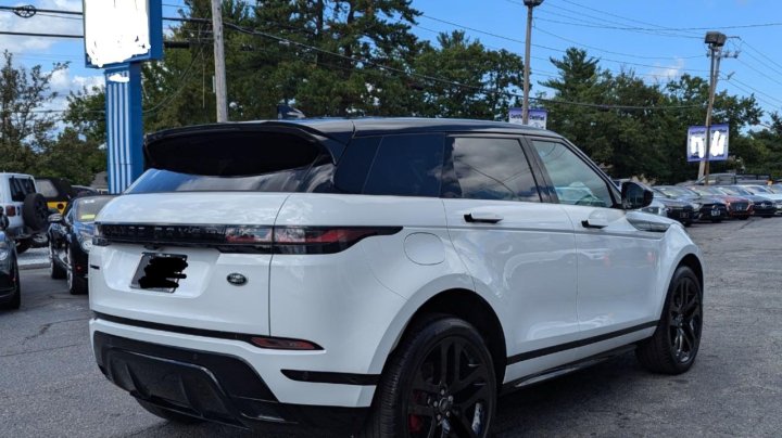 Land Rover Range Rover R-DYNAMIC SE 2023