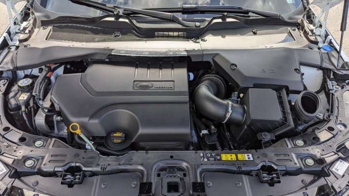 Land Rover Range Rover R-DYNAMIC SE 2023