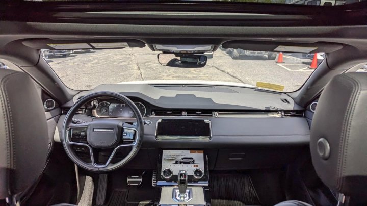Land Rover Range Rover R-DYNAMIC SE 2023