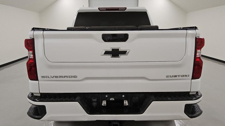 Chevrolet Silverado C1500 CUSTOM 2022