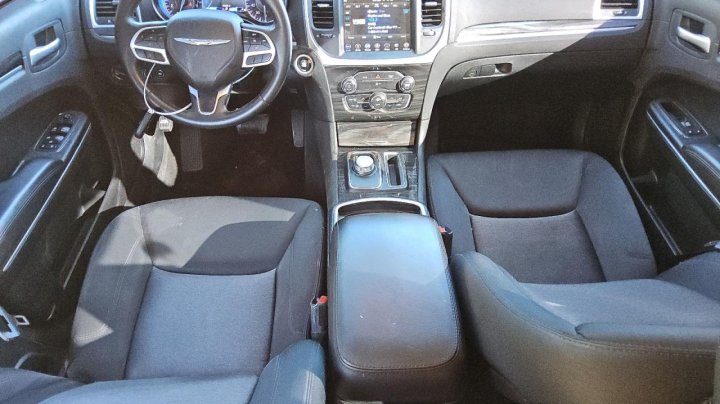 CHRYSLER 300 TOURING 2018